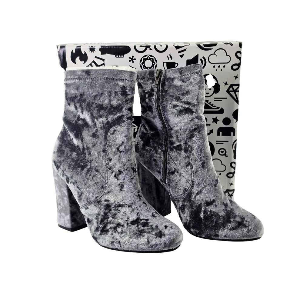 Bamboo Namaste-07S Gray Crushed Velvet Block Heel Ankle Boots Size 7